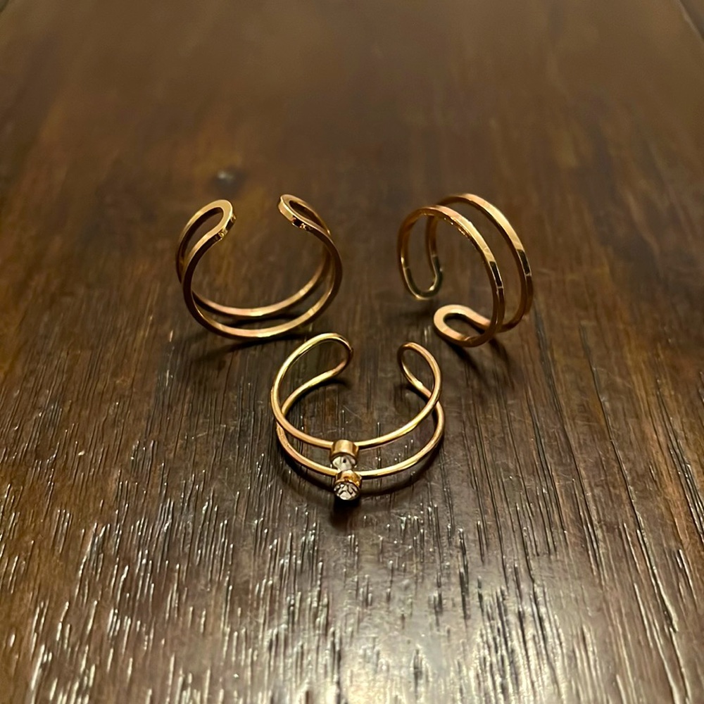 Set of three adjustable fashion rings. Adjustable from size 4 to size 6. - Picture 1 of 3